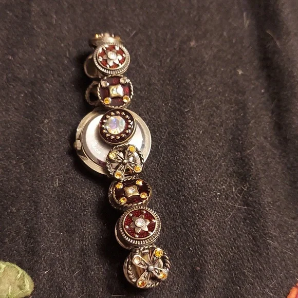 Vintage Avon Bejeweled Stretch Quartz Watch - Picture 5 of 6